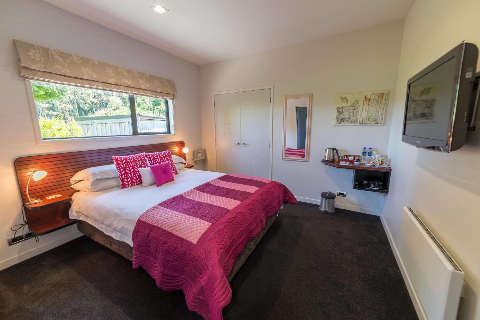 City Lights Boutique Lodge Роторуа Екстериор снимка
